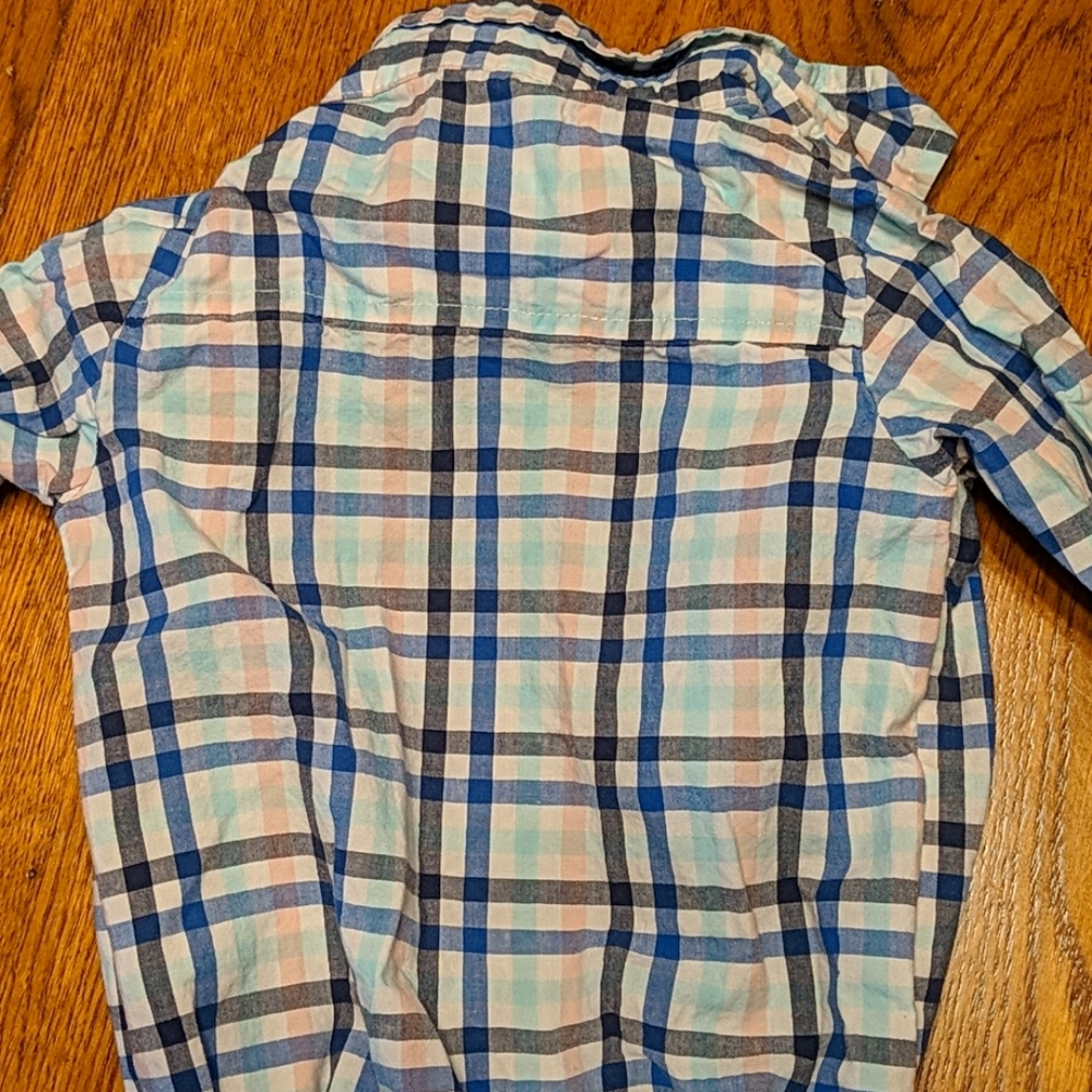 Button down - Picture 2 of 4